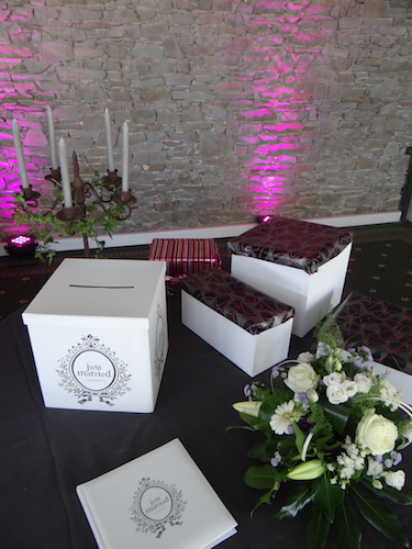 table-urne-mariage-acquaverde-fleurs.JPG